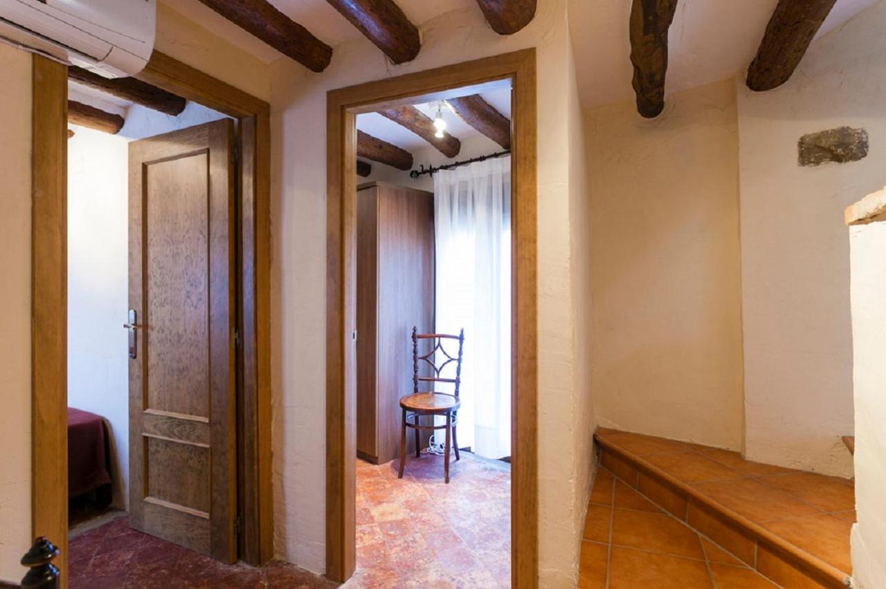 Apartamentos Casa Samper Santa Eulalia de Gállego Værelse billede