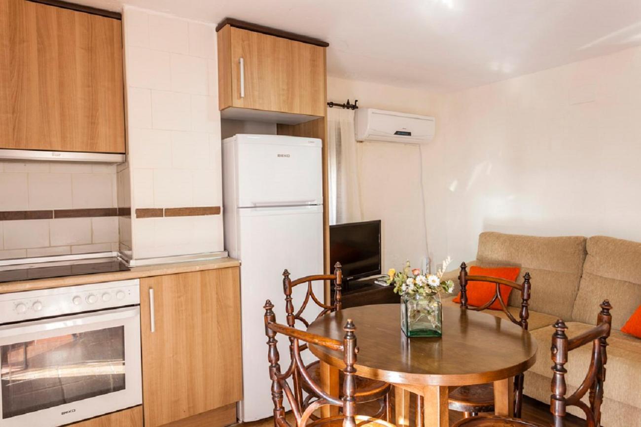 Apartamentos Casa Samper Santa Eulalia de Gállego Værelse billede